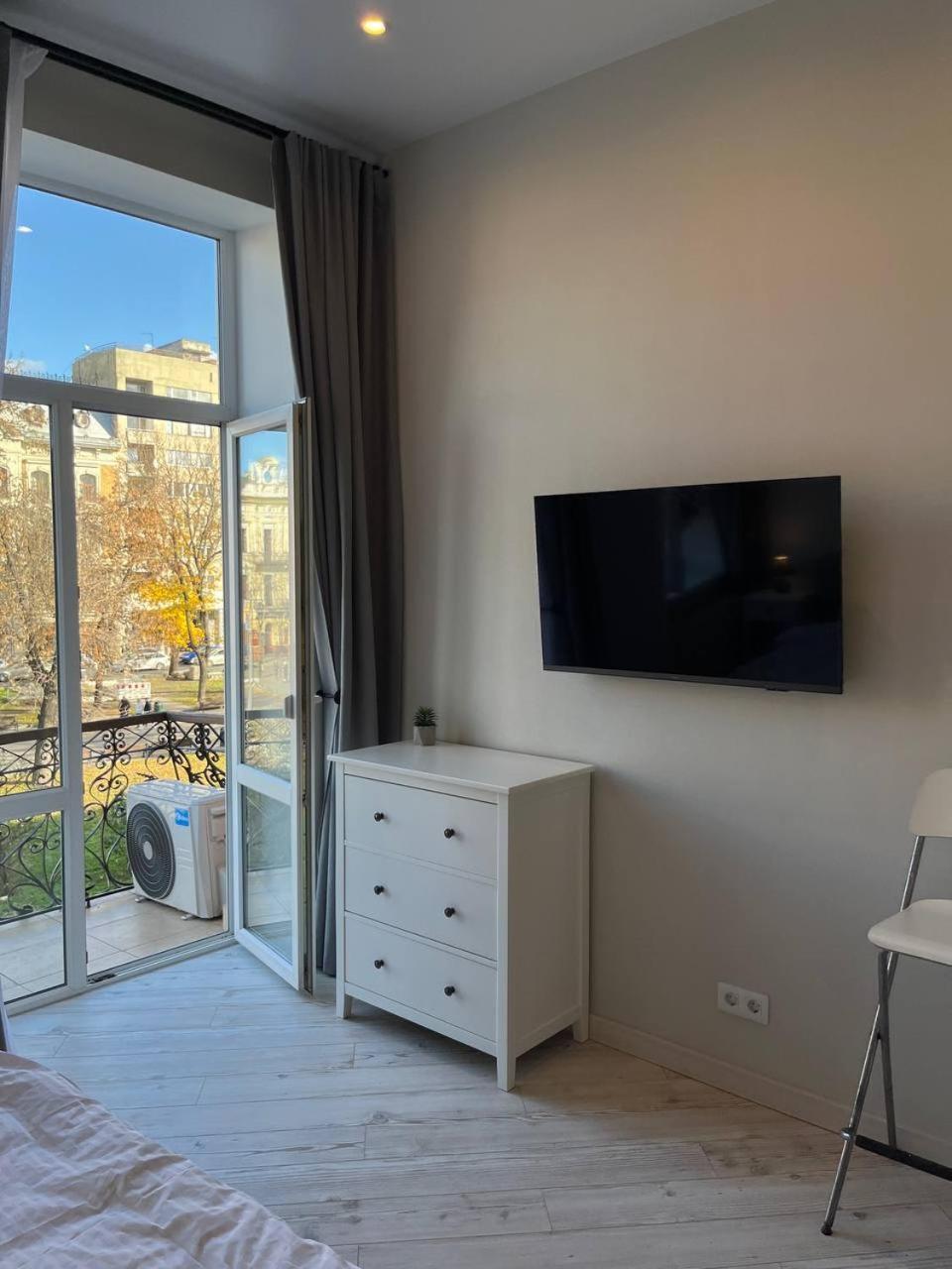 Lucky Apartmens In Centre Lviv 리비프 외부 사진