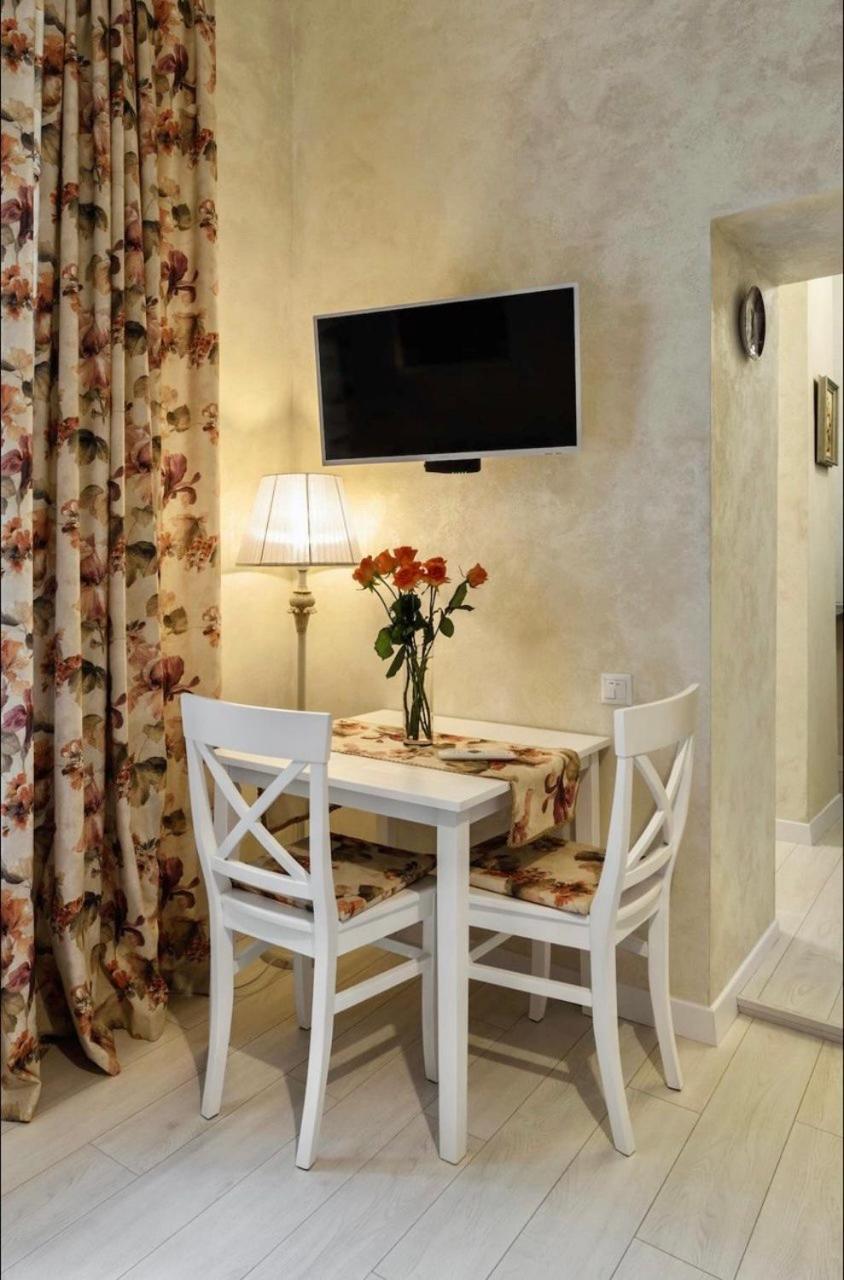 Lucky Apartmens In Centre Lviv 리비프 외부 사진